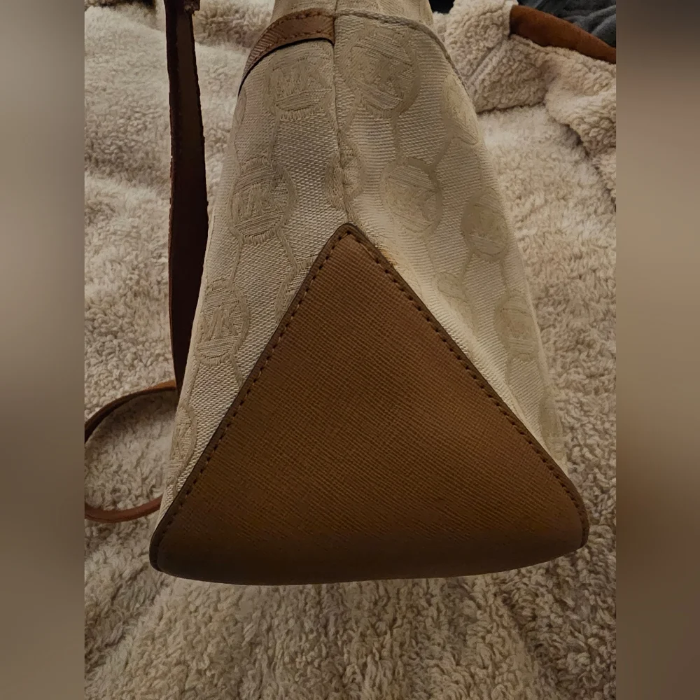 MICHAEL Michael Kors Kempton Double Pocket shoulder bag/crossbody EUC - Picture 10 of 16